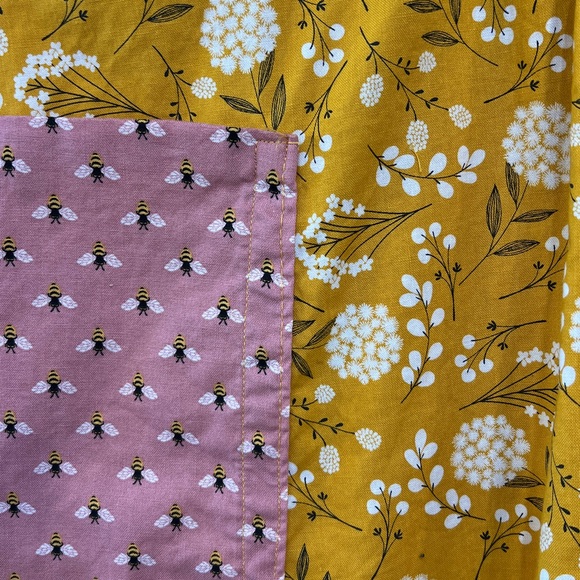 Handmade Full Apron Mustard Yellow Floral & Bee Print with Pockets - Picture 3 of 6